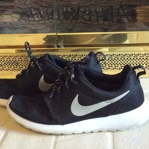 Nike running shoes - good condition